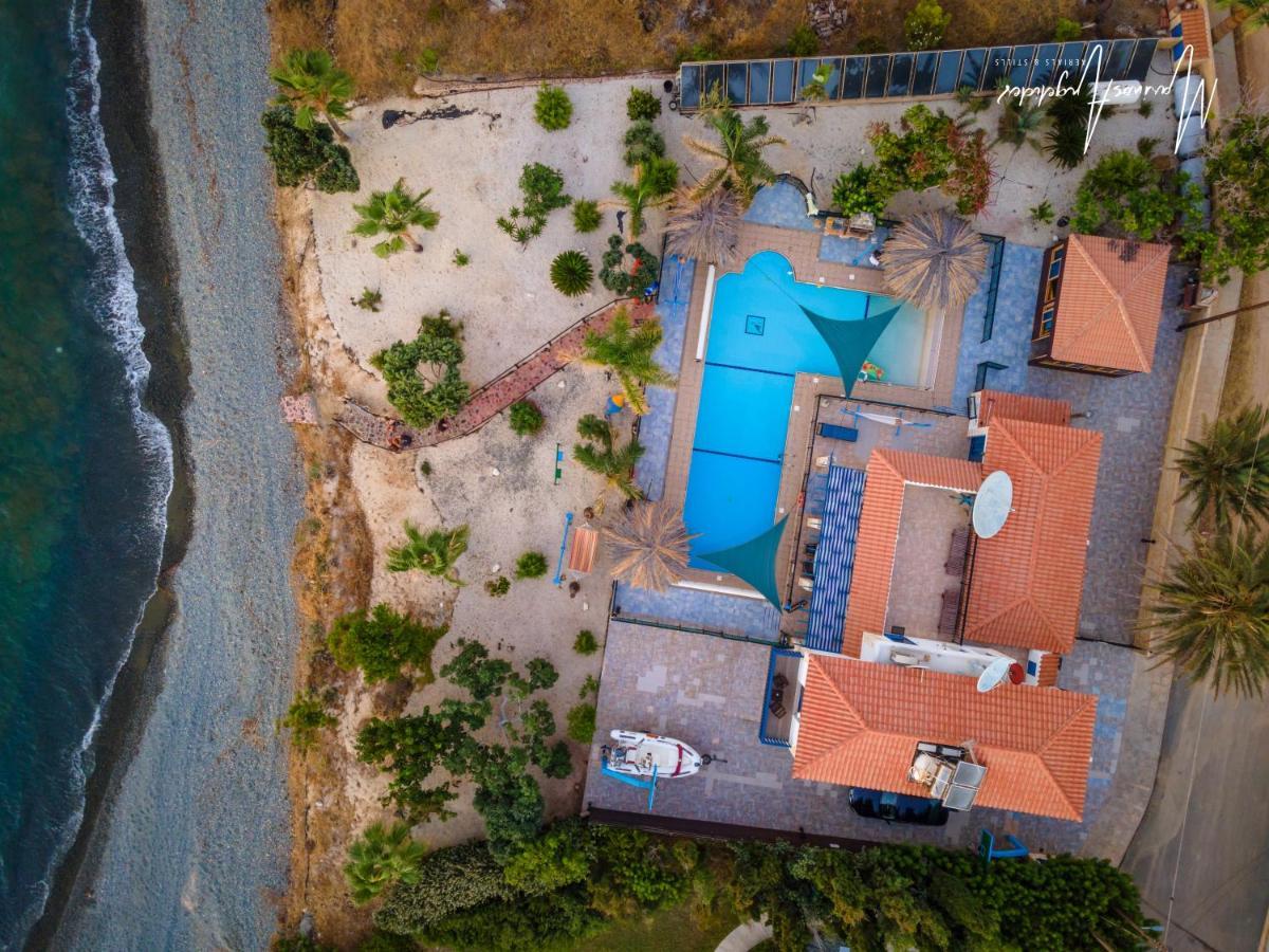 Astrofegia Beachfront Villa Pomos Luaran gambar
