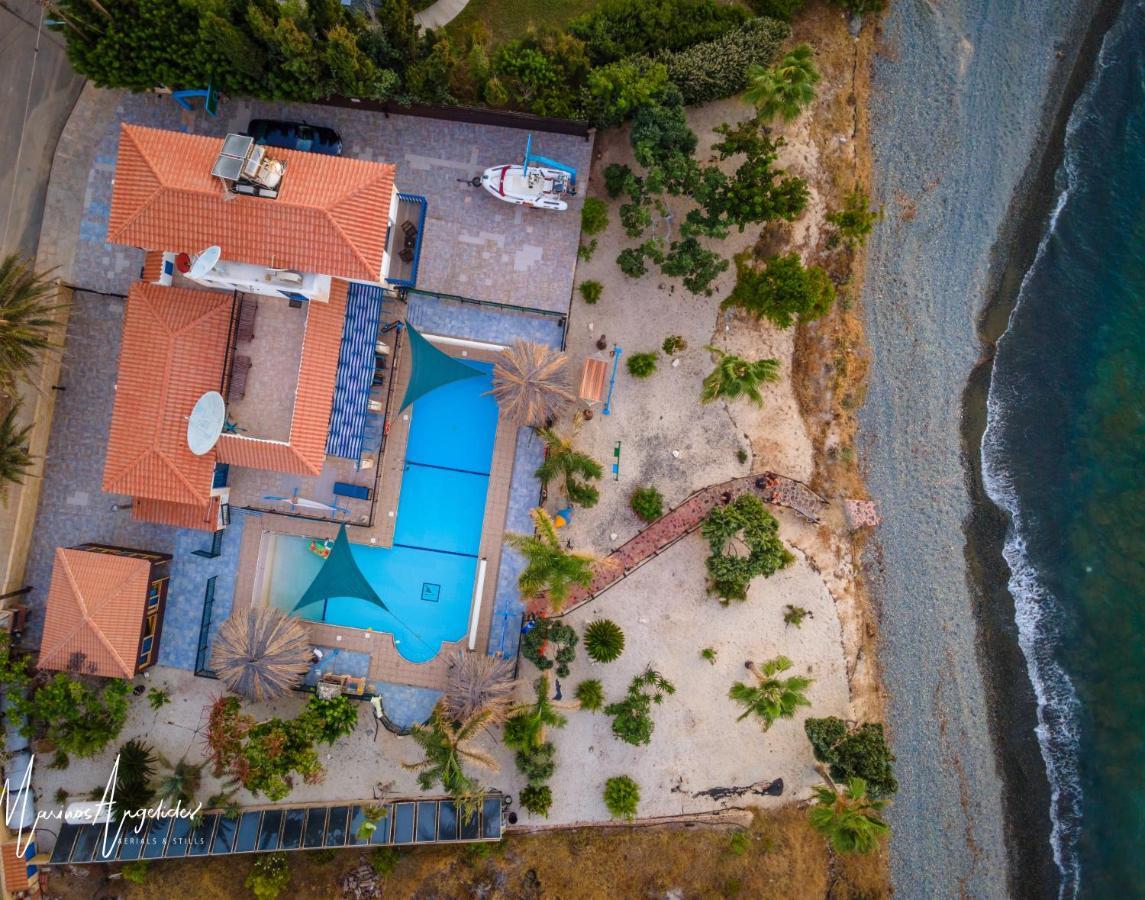 Astrofegia Beachfront Villa Pomos Luaran gambar