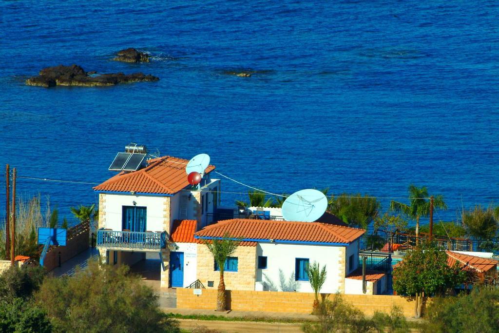 Astrofegia Beachfront Villa Pomos Bilik gambar