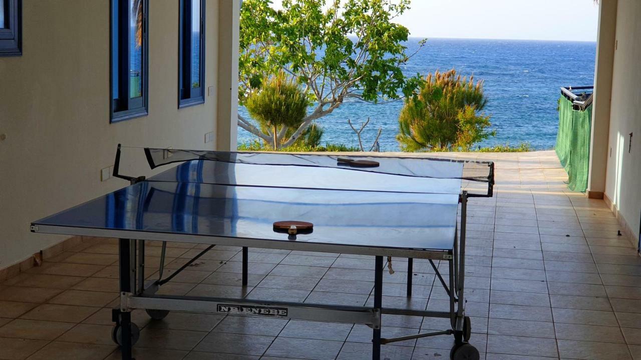 Astrofegia Beachfront Villa Pomos Luaran gambar