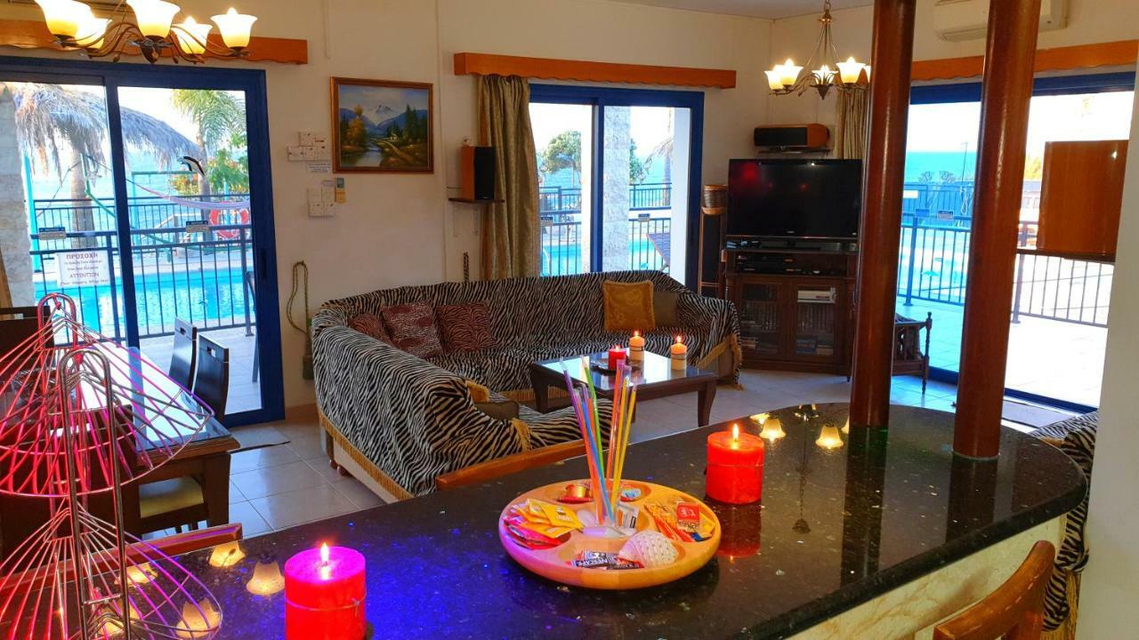Astrofegia Beachfront Villa Pomos Luaran gambar