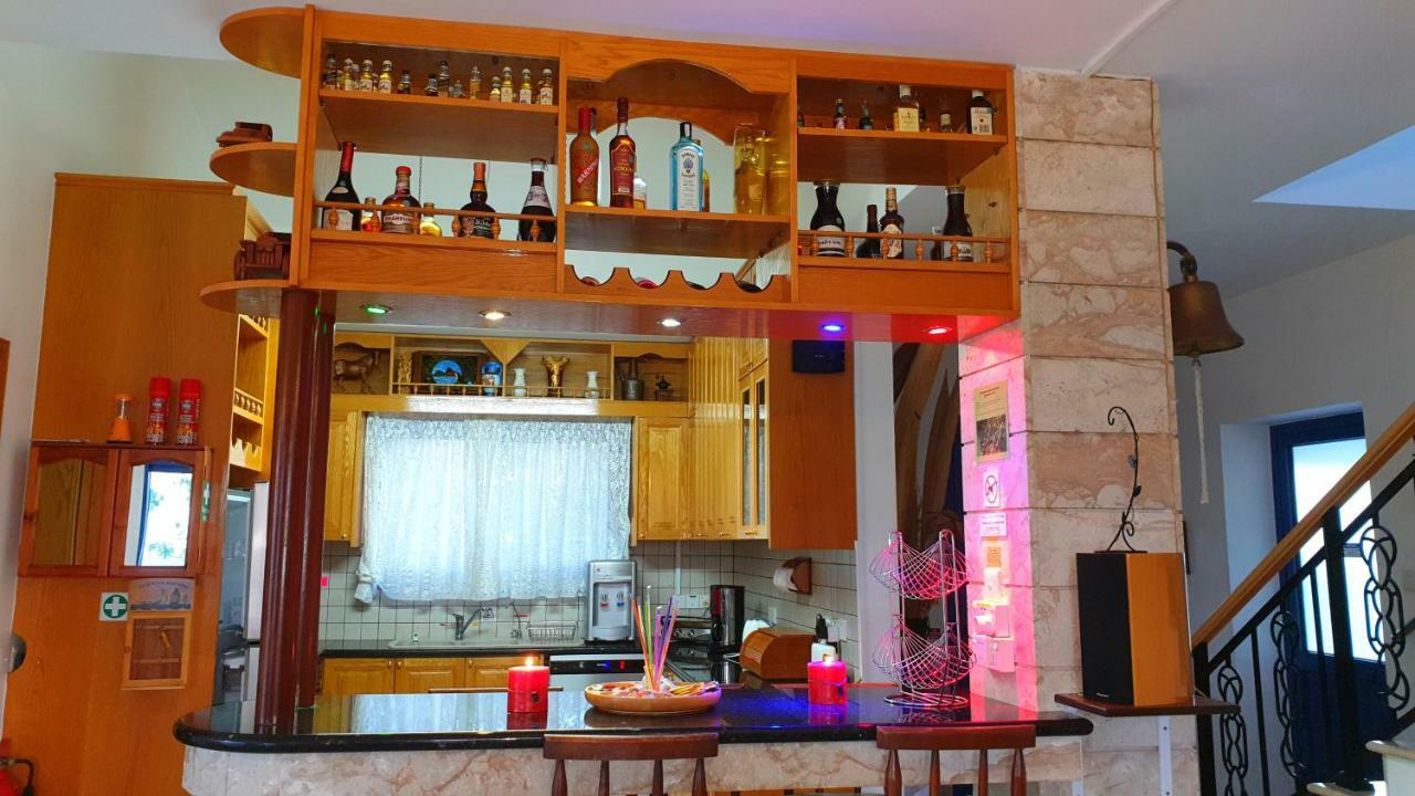 Astrofegia Beachfront Villa Pomos Luaran gambar