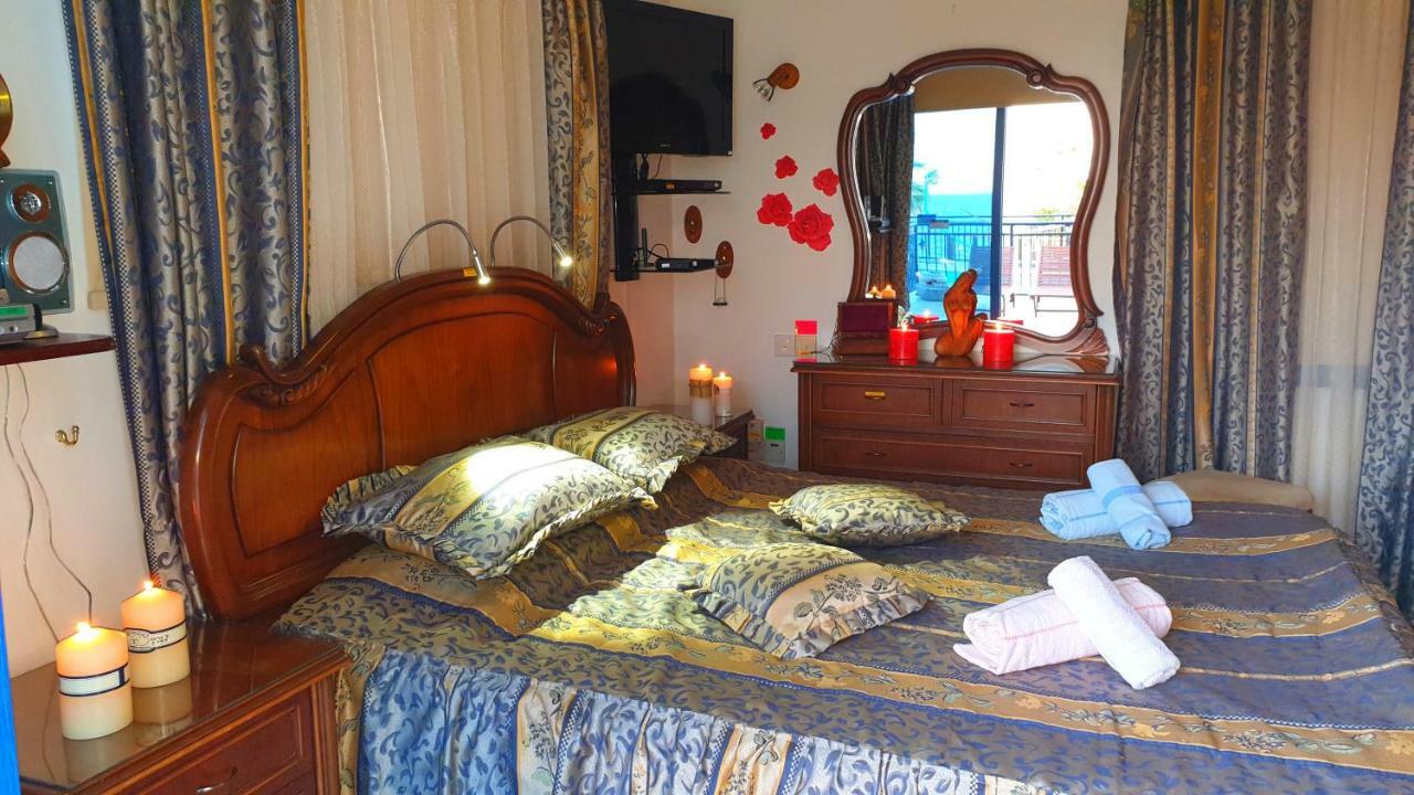 Astrofegia Beachfront Villa Pomos Luaran gambar